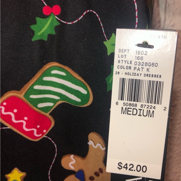 AGB DRESS N.W.T. SIZE MEDIUM HOLIDAY PRINT 20” X 35” Festive Not So Ugly X- Mas - Picture 3 of 7